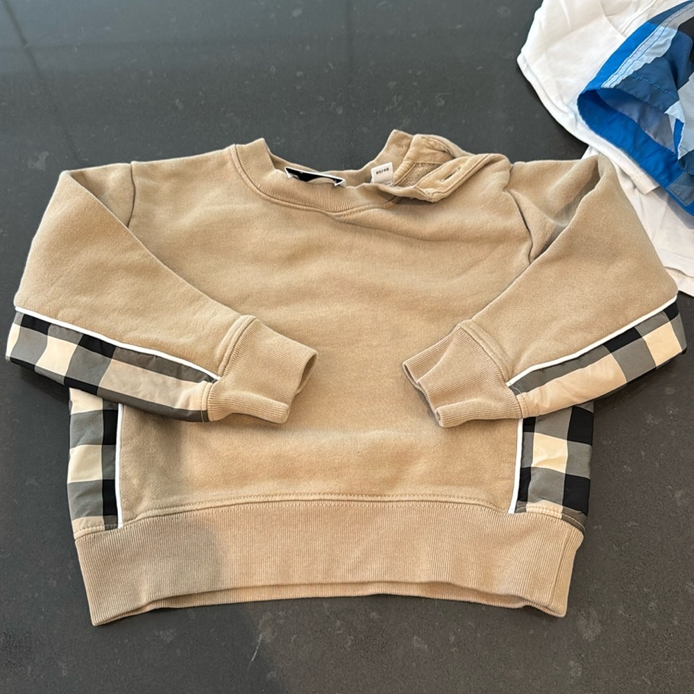 Burberry kids beige sweater